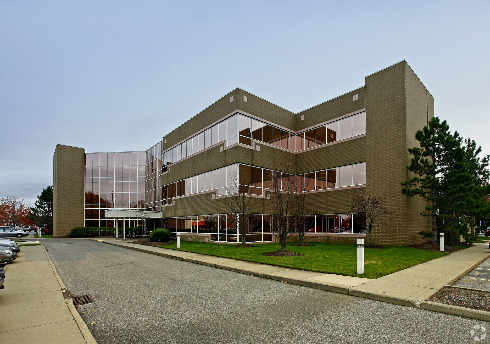 9500 Mentor Ave, Mentor, OH for lease Building Photo- Image 1 of 14