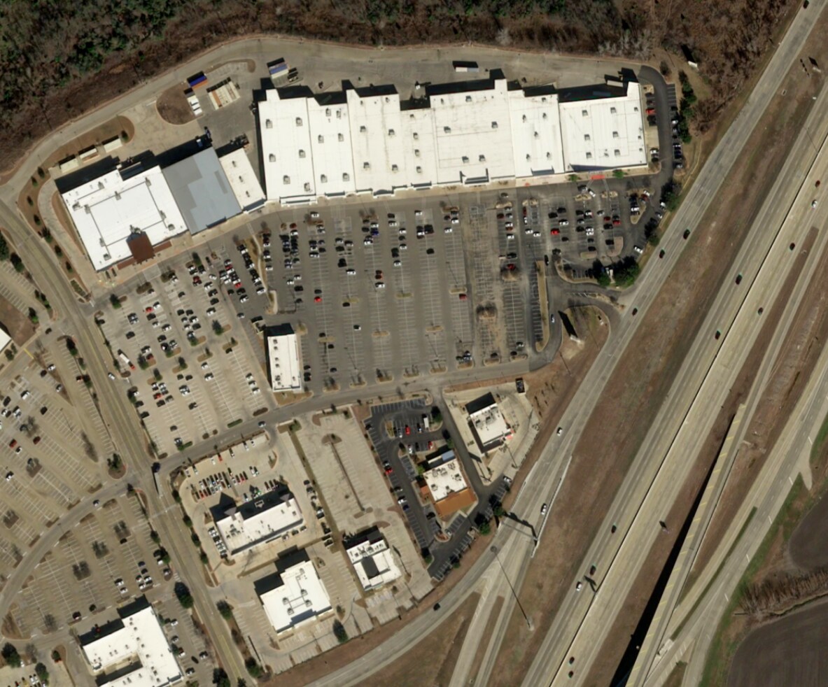 4633 S Jack Kultgen Expy, Waco, TX for lease Building Photo- Image 1 of 3