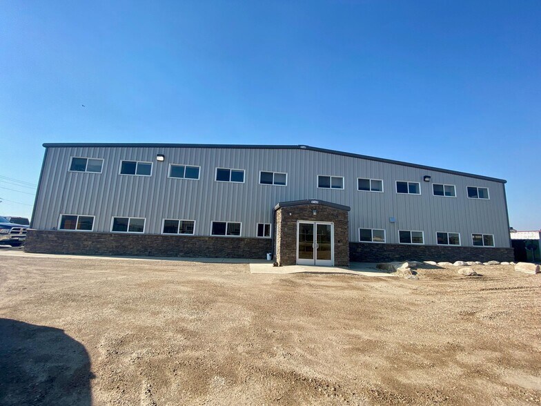5817 Baldwin Ln, Williston, ND for sale - Building Photo - Image 1 of 1