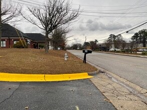 1234 Commerce Dr, Auburn, AL for lease Interior Photo- Image 2 of 2