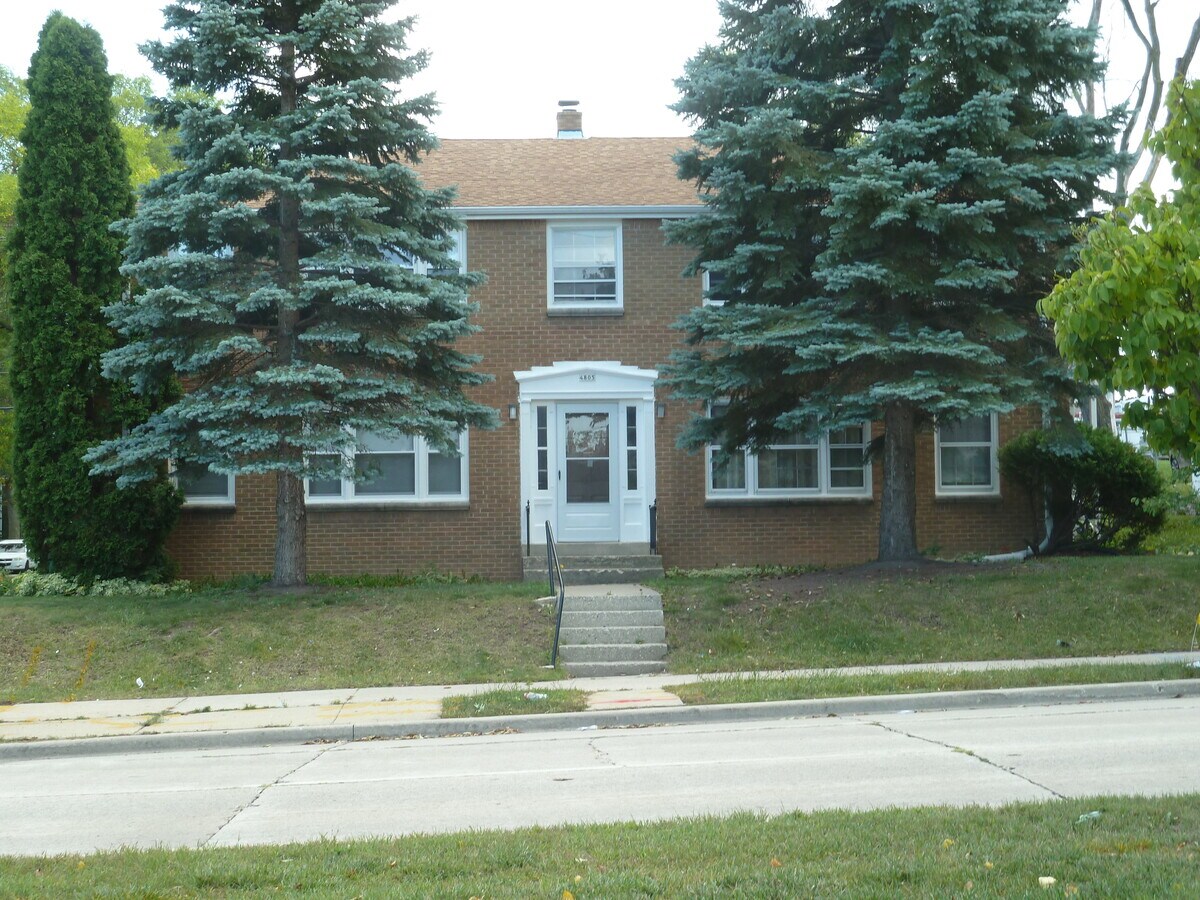 4805 W Oklahoma Ave, Milwaukee, WI 53219
