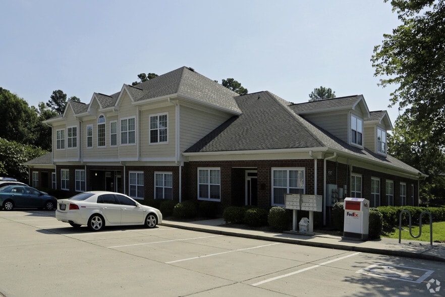 5317 Highgate Dr, Durham, NC 27713