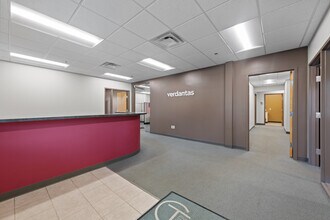 2161-2181 Chamber Center Dr, Fort Mitchell, KY for lease Interior Photo- Image 1 of 19