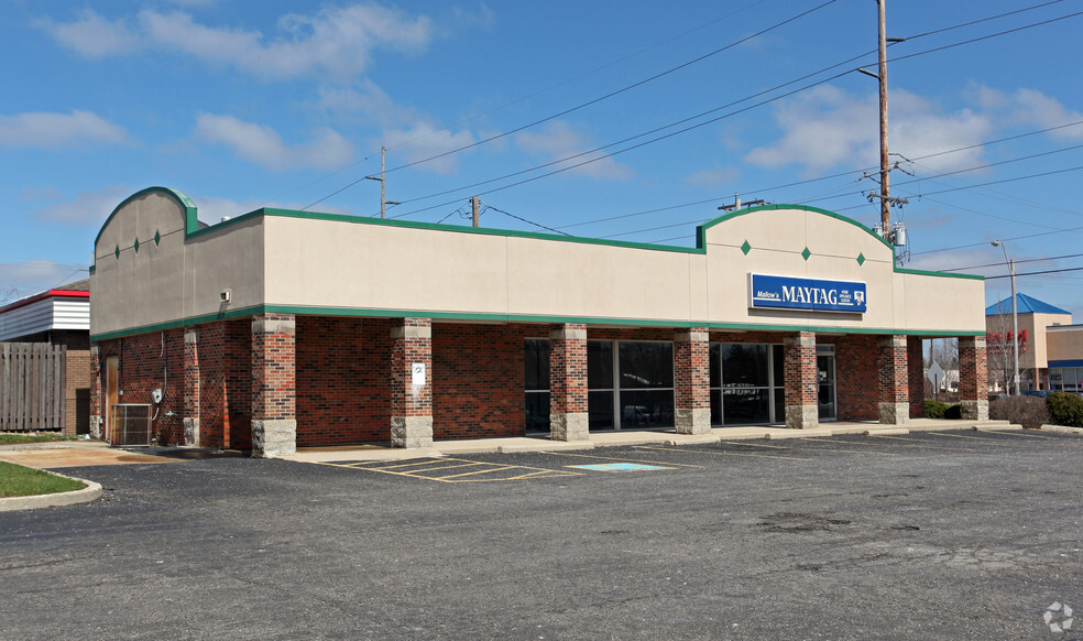 1212-1240 Stroop Rd, Dayton, OH for lease - Building Photo - Image 3 of 9