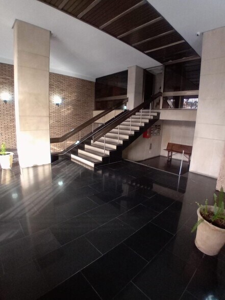 Office in Córdoba, Córdoba for lease - Building Photo - Image 3 of 18