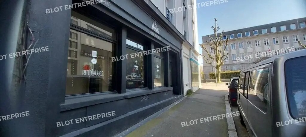 Retail in Brest for sale Building Photo- Image 1 of 9