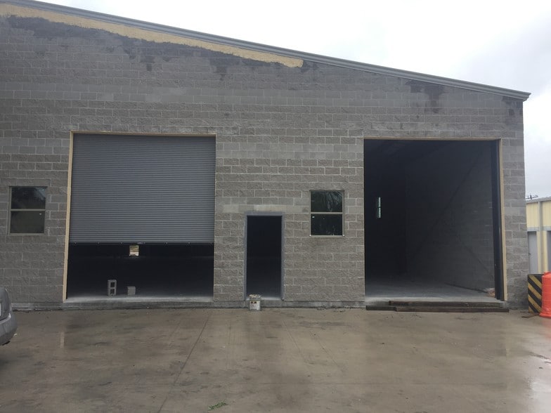 9018 Ruland Rd, Houston, TX for lease - Building Photo - Image 1 of 2