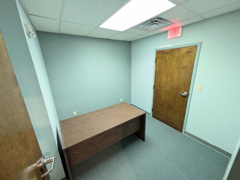 24 W 21st St, Northampton, PA for lease - Interior Photo - Image 3 of 21