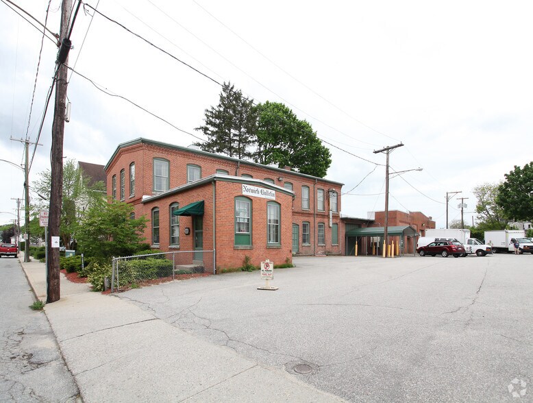 113 School St, Danielson, CT for sale - Primary Photo - Image 1 of 1