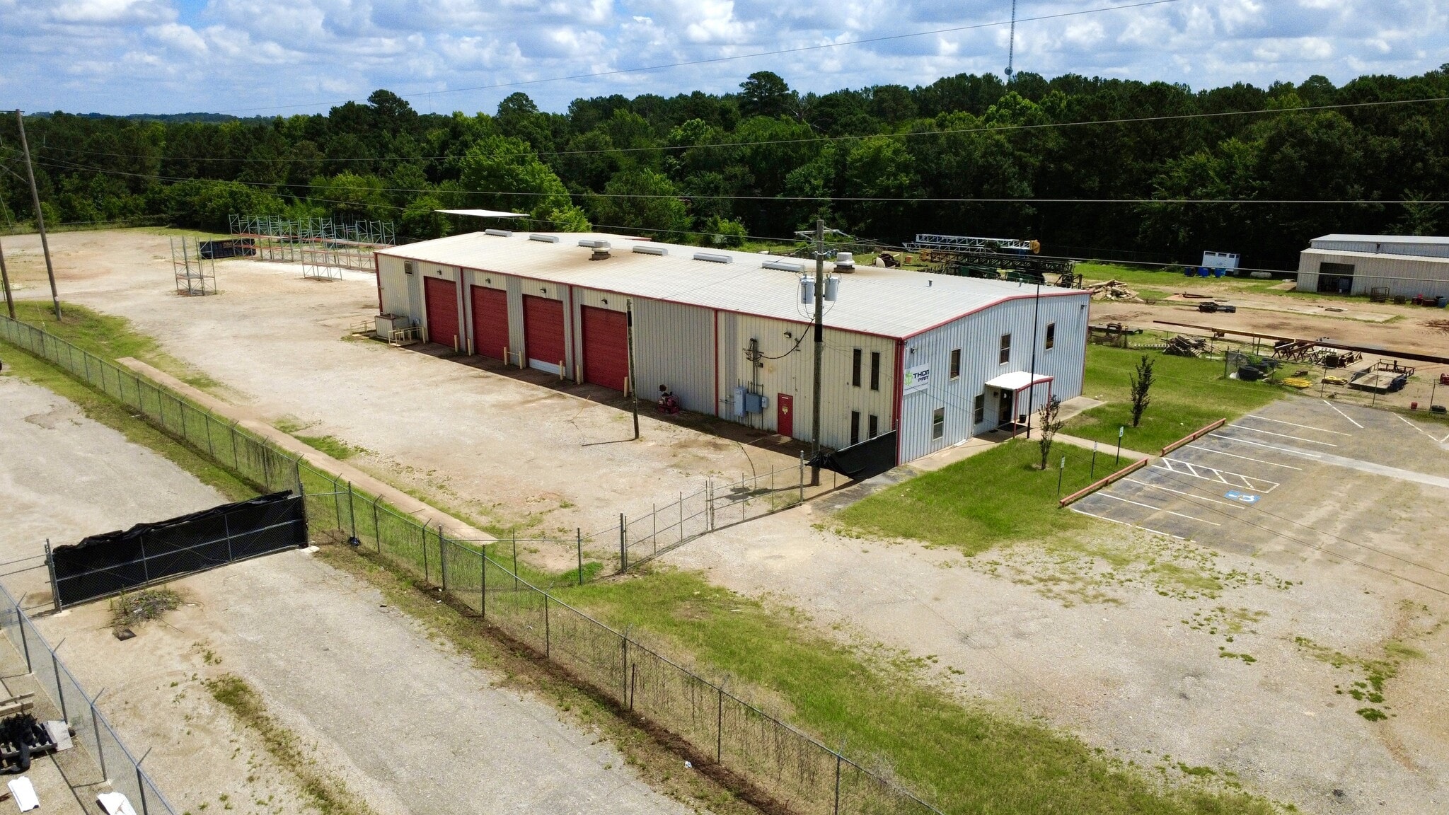 2103 E SH 31, Kilgore, TX for lease Interior Photo- Image 1 of 15