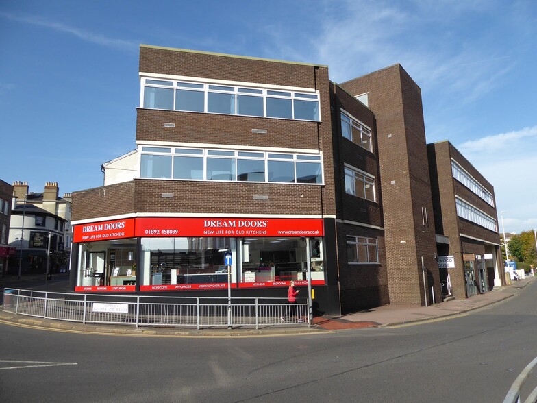 1 Upper Grosvenor Rd, Tunbridge Wells for sale - Building Photo - Image 1 of 2