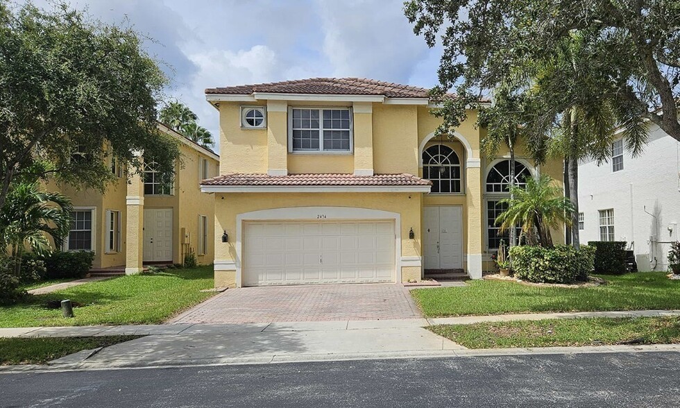 2434 SW 157th Ave, Miramar, FL for sale - Primary Photo - Image 1 of 3