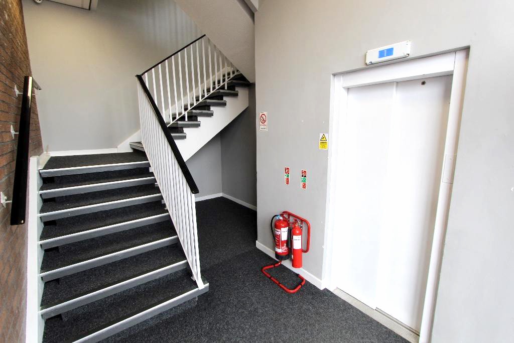 2-14 Arthur St, Ayr for lease Interior Photo- Image 1 of 4