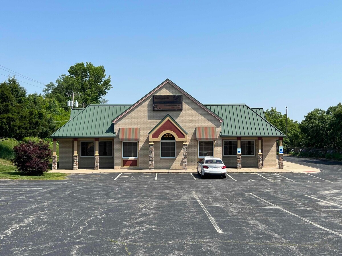 4229 Frederick Ave, Saint Joseph, MO 64506 Retail for Sale