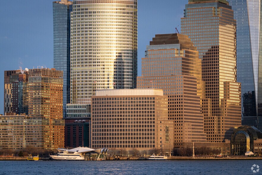 300 Vesey St, New York, NY for lease - Building Photo - Image 2 of 6