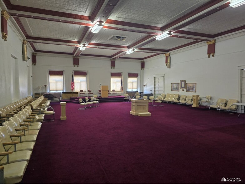 501 W Pine St, Rawlins, WY for sale - Interior Photo - Image 3 of 9