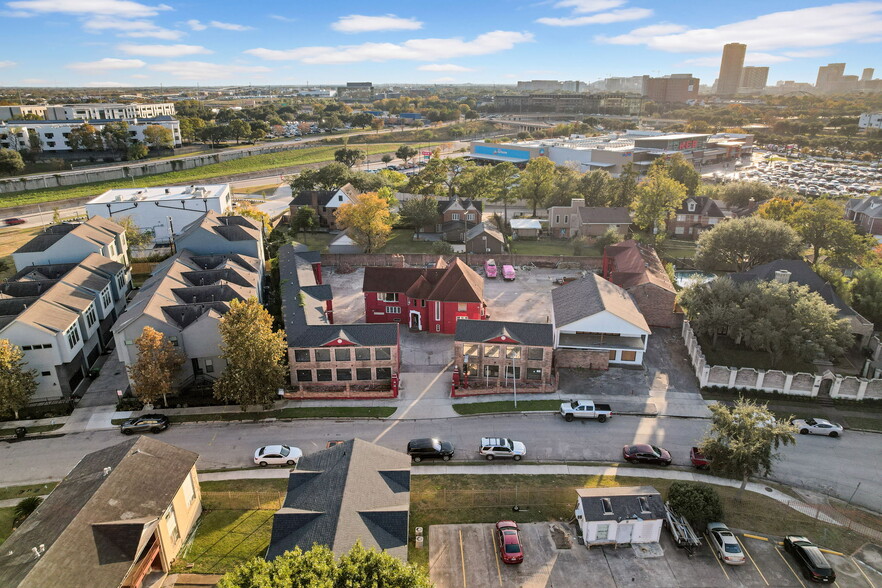 2612 Riverside Dr, Houston, TX for sale - Primary Photo - Image 1 of 8