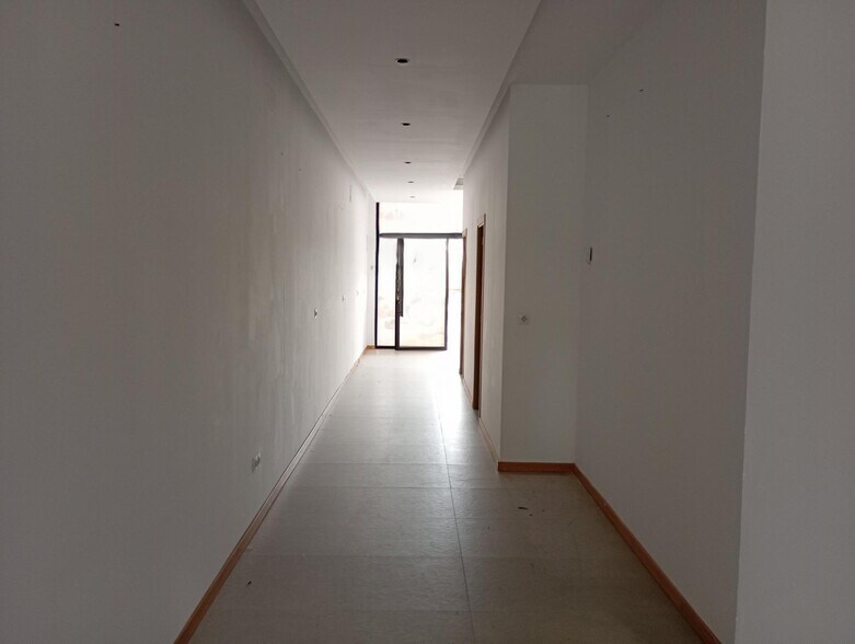 Retail in La Nucia for sale - Interior Photo - Image 2 of 16