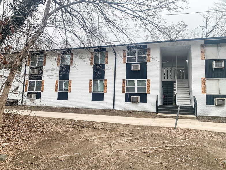 1105 Alamance Church Rd, Greensboro, NC for sale - Building Photo - Image 2 of 4