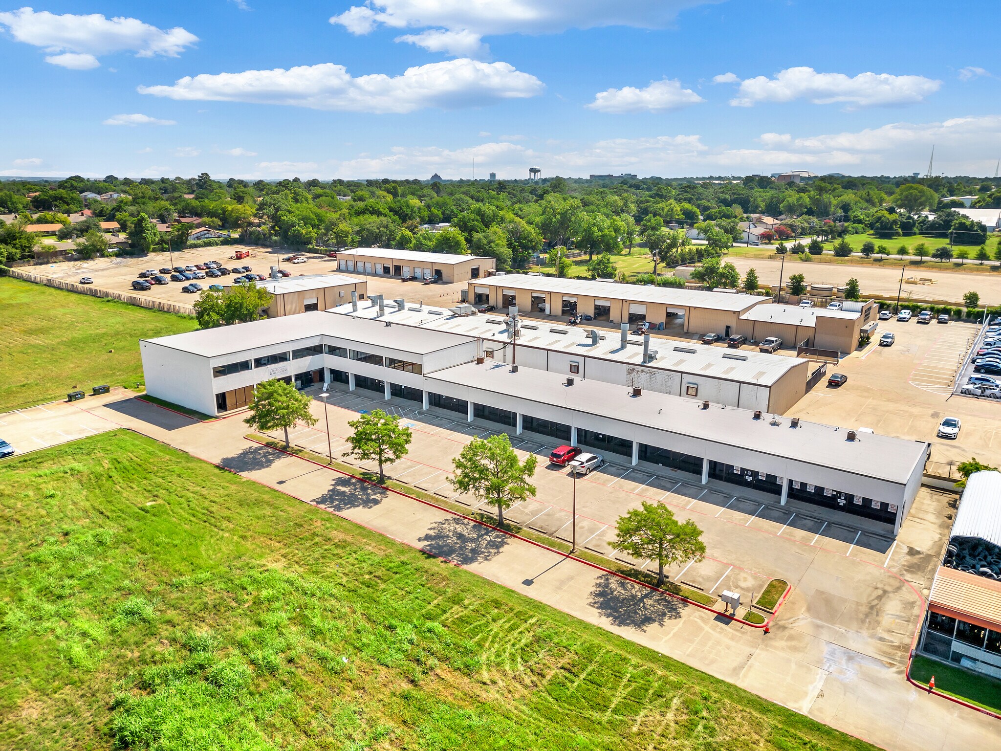 300-331 Aaron Ave, Arlington, TX for sale Building Photo- Image 1 of 1