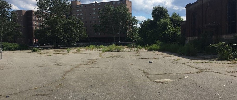 37-63 Barton St, Pawtucket, RI for sale - Primary Photo - Image 1 of 1