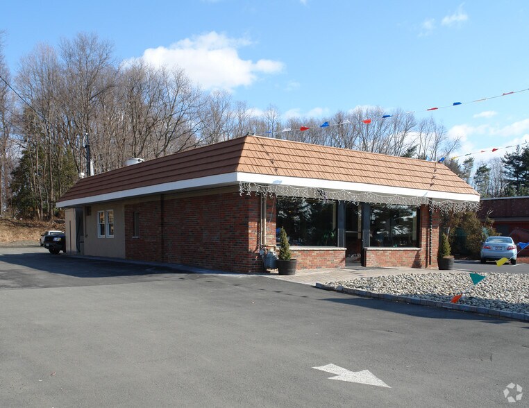 374 S Middletown Rd, Nanuet, NY for sale - Primary Photo - Image 1 of 1
