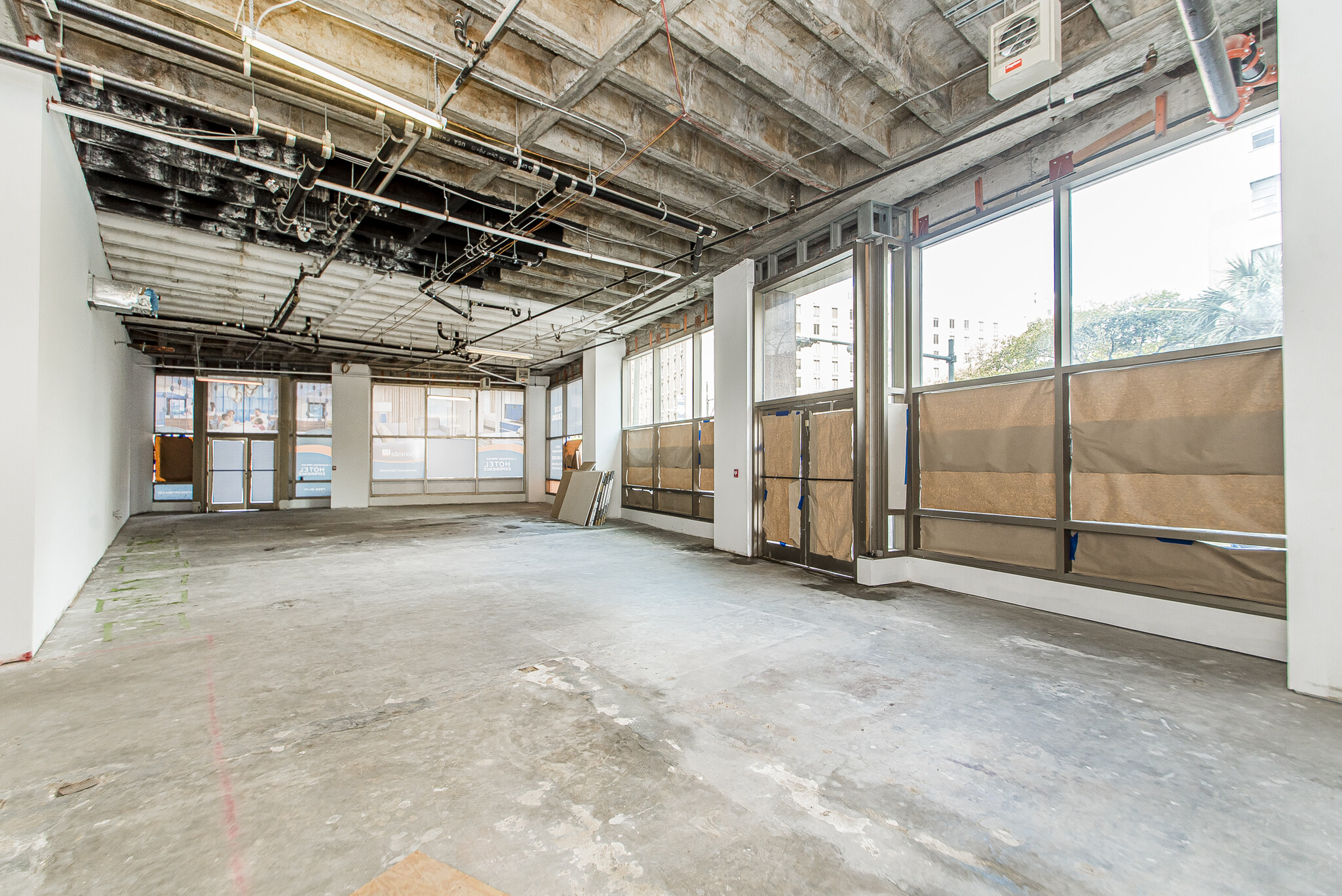 212 Loyola Ave, New Orleans, LA for lease Interior Photo- Image 1 of 6