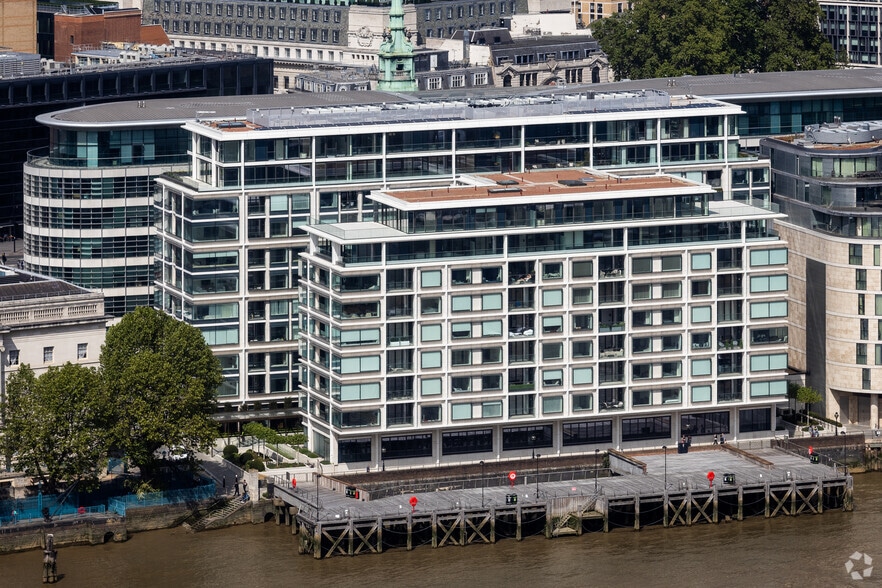 Lower Thames St, London for lease - Aerial - Image 2 of 3
