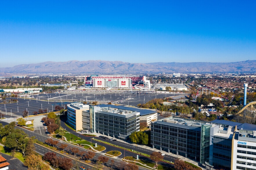 4655 Great America Pky, Santa Clara, CA for lease - Aerial - Image 3 of 8