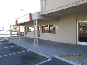 401-481 S Decatur Blvd, Las Vegas, NV for lease Building Photo- Image 2 of 10