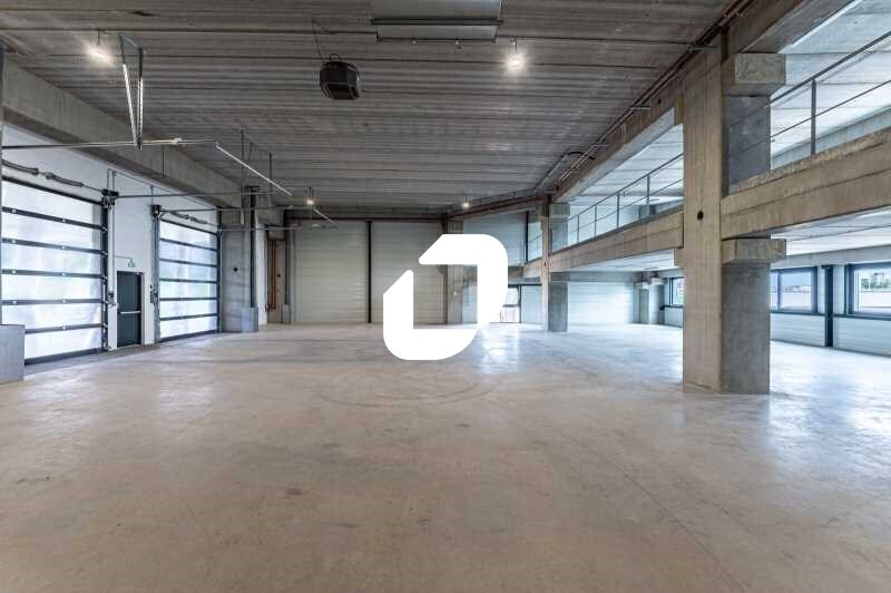 Flex in Colombes for lease - Building Photo - Image 3 of 10