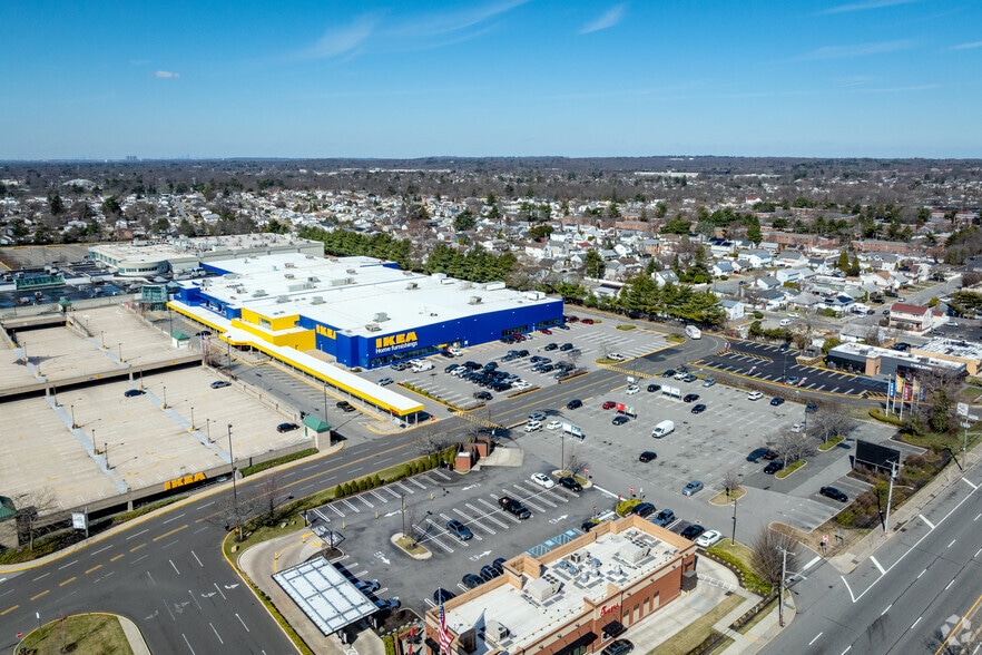 358 Broadway Mall, Hicksville, NY for lease - Aerial - Image 2 of 16