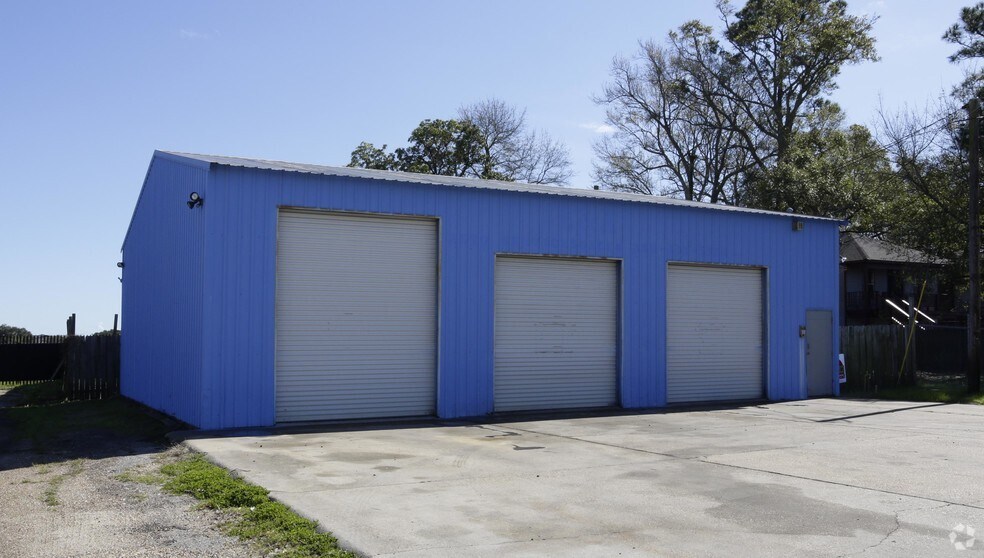 246 Iberville Dr, Biloxi, MS 39531