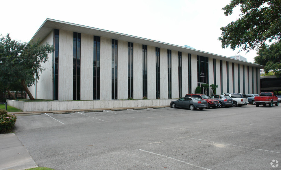 3101 Richmond Ave, Houston, TX for lease - Building Photo - Image 3 of 20