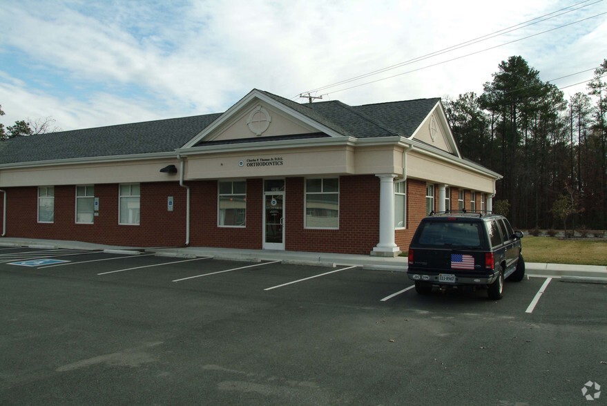 2201-2203 Pump Rd, Richmond, VA for lease - Building Photo - Image 2 of 16