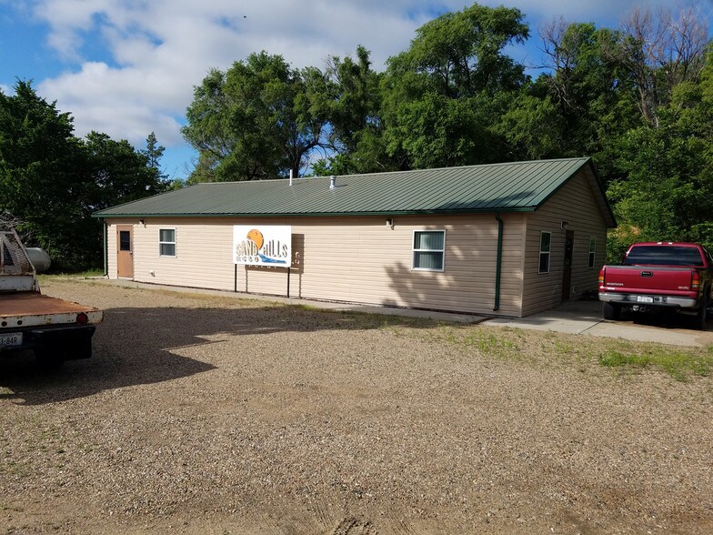 102 NE 2nd St, Mullen, NE 69152