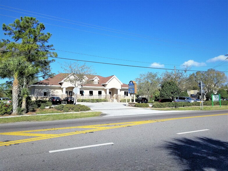 2260 Bayshore Blvd, Dunedin, FL for lease - Building Photo - Image 1 of 16