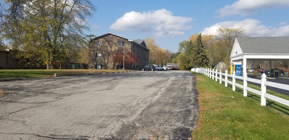 7628 Gratiot Rd, Saginaw, MI 48609 Gratiot Professional Building