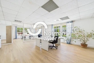 Office in Montpellier for lease Interior Photo- Image 2 of 6