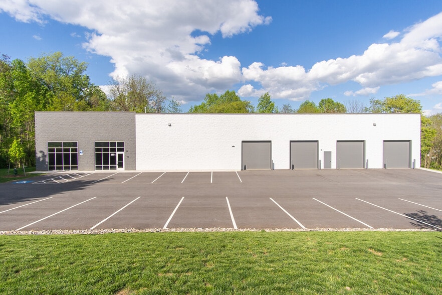 3954 Dartmouth Ct, Frederick, MD for lease - Building Photo - Image 1 of 3