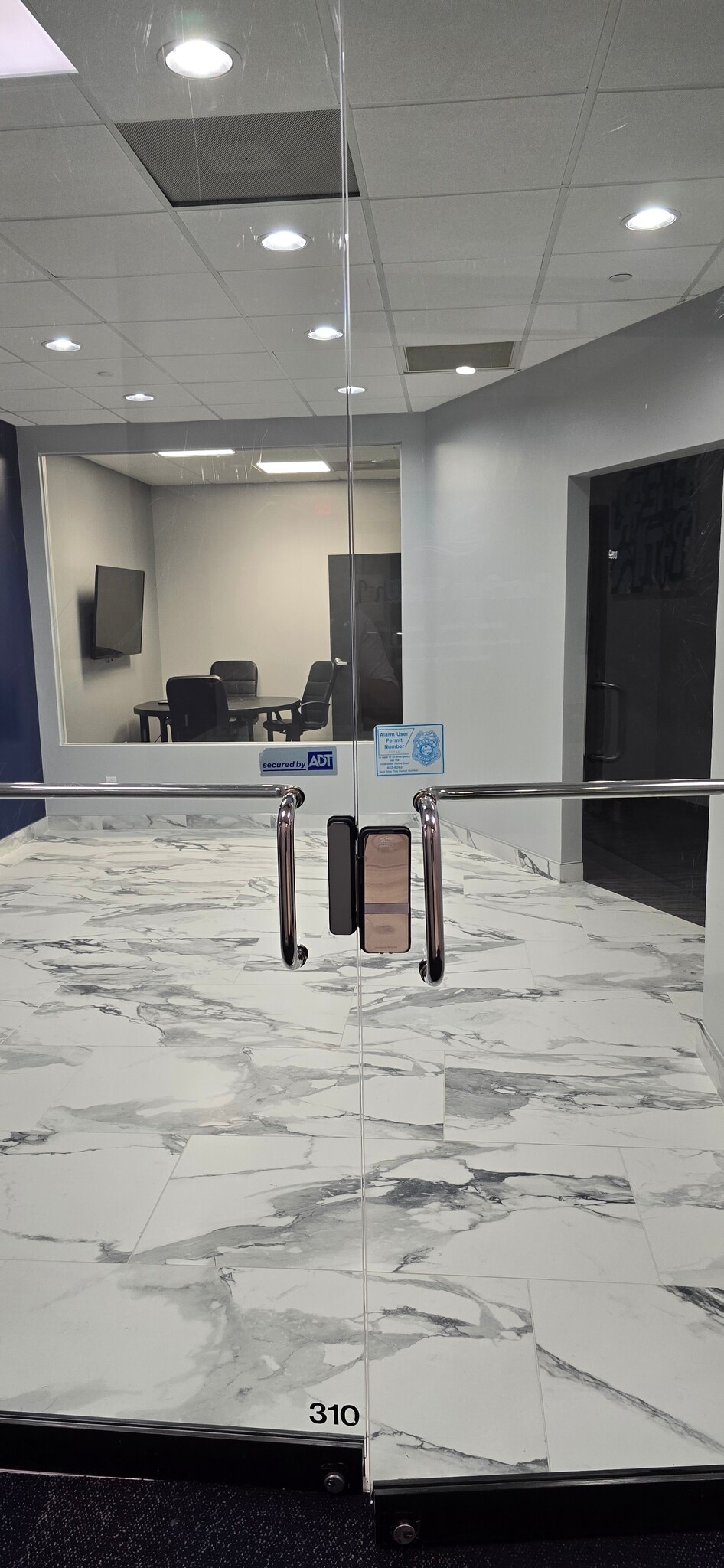 2963 Gulf To Bay Blvd, Clearwater, FL for lease Interior Photo- Image 1 of 11