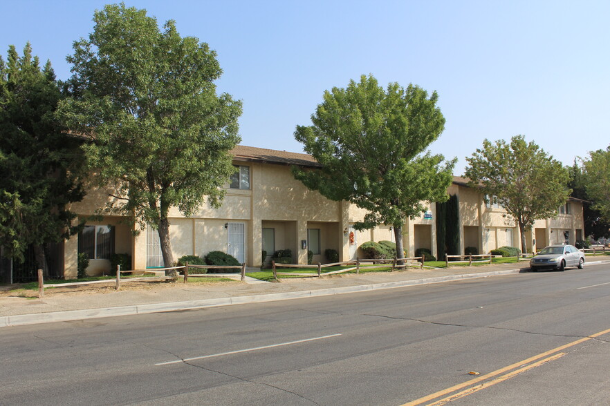 12745 Navajo Rd, Apple Valley, CA for sale - Building Photo - Image 1 of 1