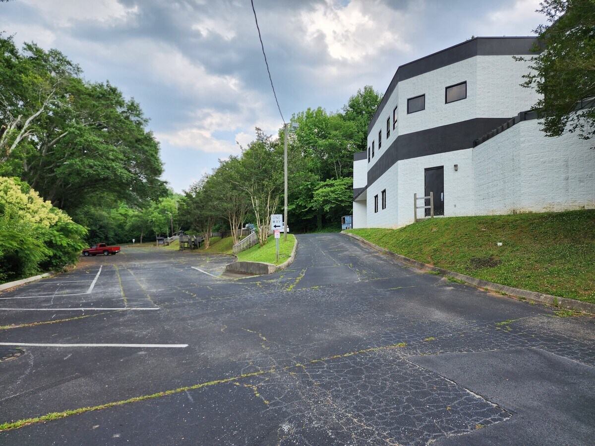 501 Howell Rd, Greenville, SC 29615 Office for Lease