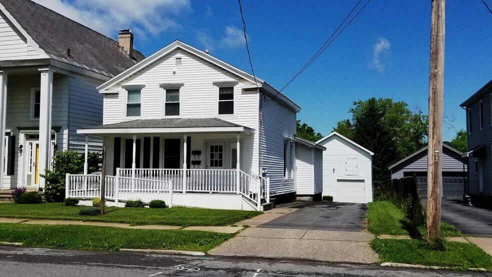 408 Main St, New York Mills, NY for sale - Building Photo - Image 1 of 1