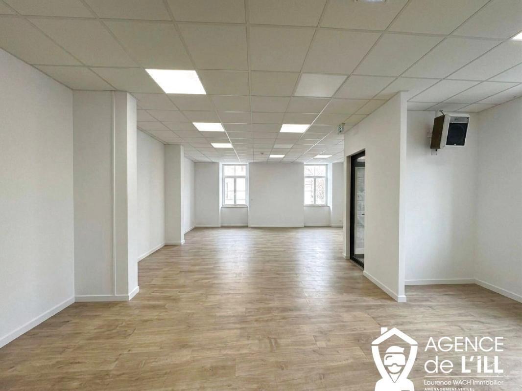 Retail in Bergheim for lease Interior Photo- Image 1 of 4