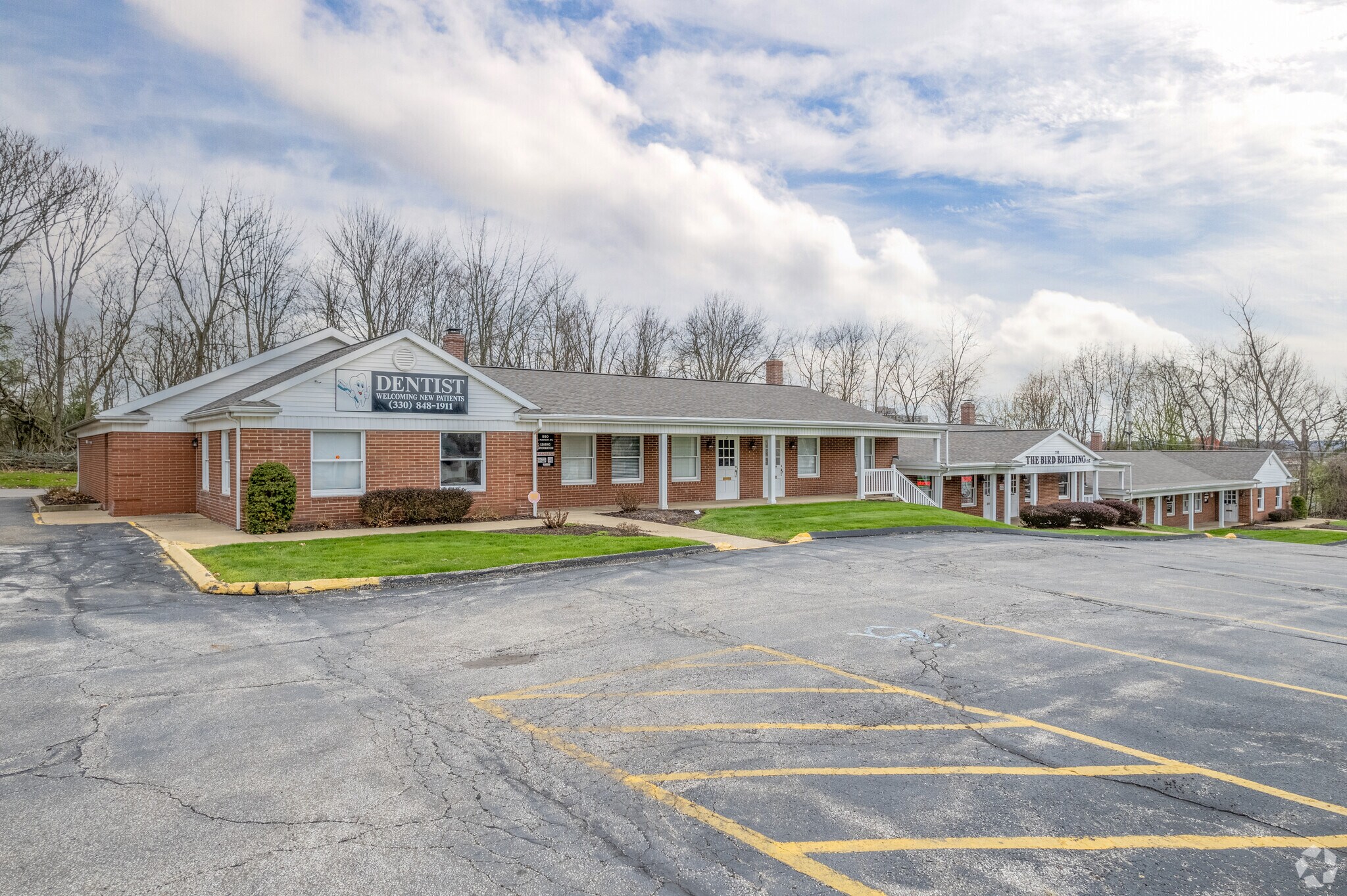 550 Robinson Ave, Barberton, OH 44203