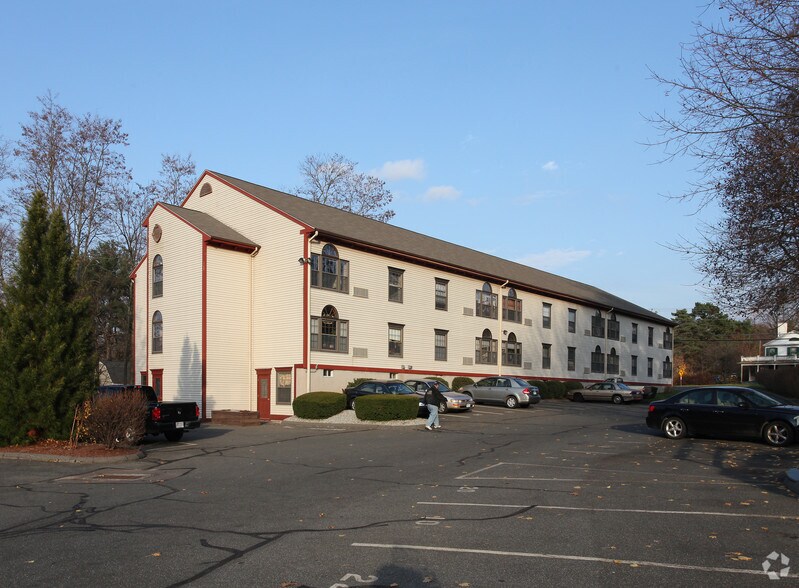 24 West Rd, Ellington, CT 06029 Victorian House