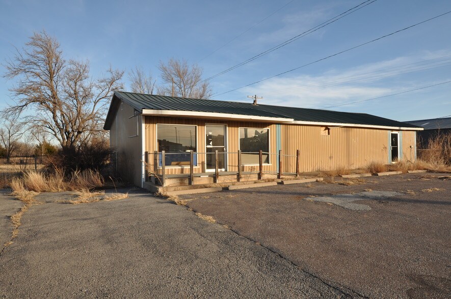 3006 1st St, Woodward, OK 73801