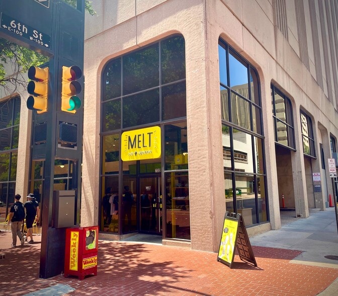 701 Houston St, Fort Worth, TX for lease - Building Photo - Image 2 of 4