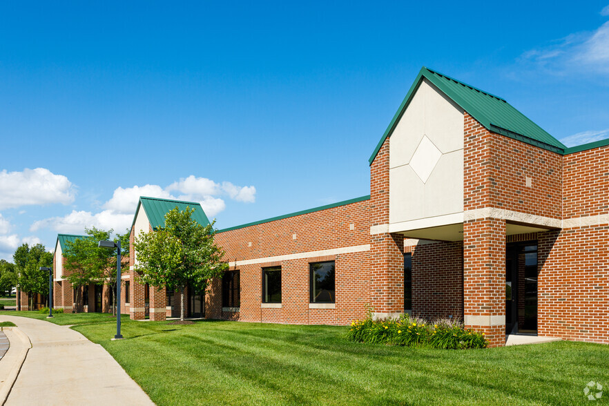 3754 Ranchero Dr, Ann Arbor, MI for lease - Building Photo - Image 1 of 34